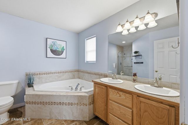 2981 W BROADMOORE DR, Hayden, ID 83835