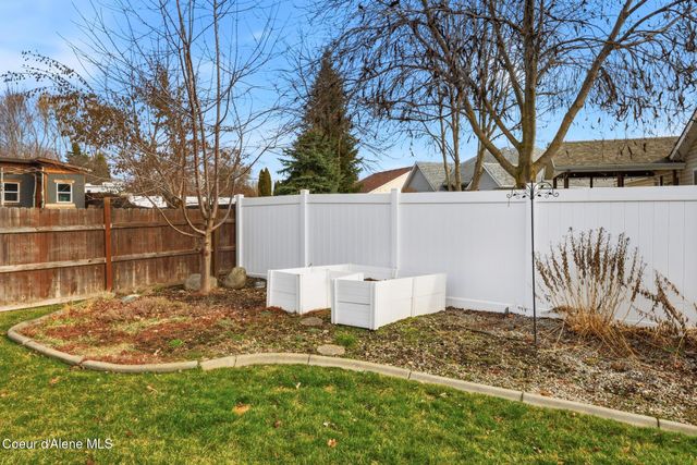 2981 W BROADMOORE DR, Hayden, ID 83835