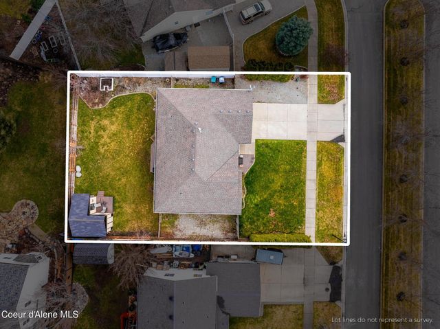 2981 W BROADMOORE DR, Hayden, ID 83835