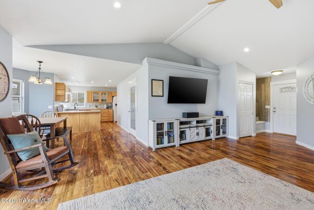 2981 W BROADMOORE DR, Hayden, ID 83835