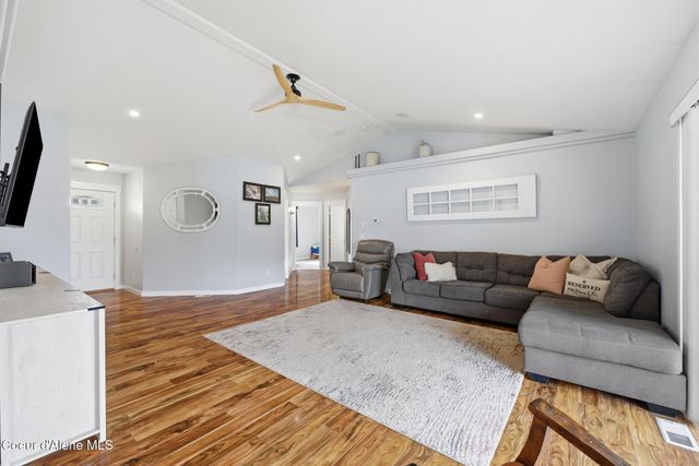 2981 W BROADMOORE DR, Hayden, ID 83835