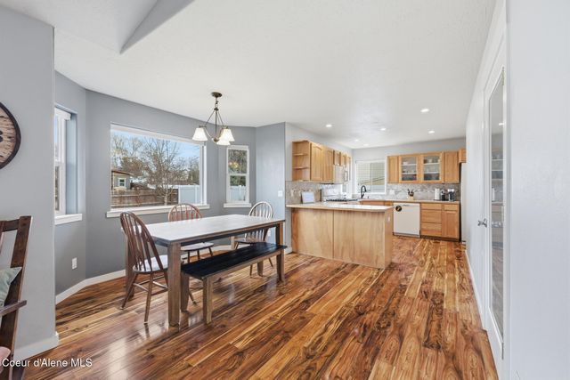 2981 W BROADMOORE DR, Hayden, ID 83835