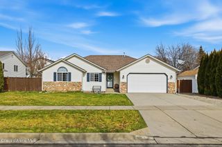 2981 W BROADMOORE DR, Hayden, ID 83835