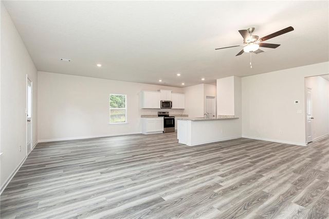 393 Sand Dune Way, Conyers, GA 30013