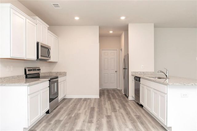 393 Sand Dune Way, Conyers, GA 30013