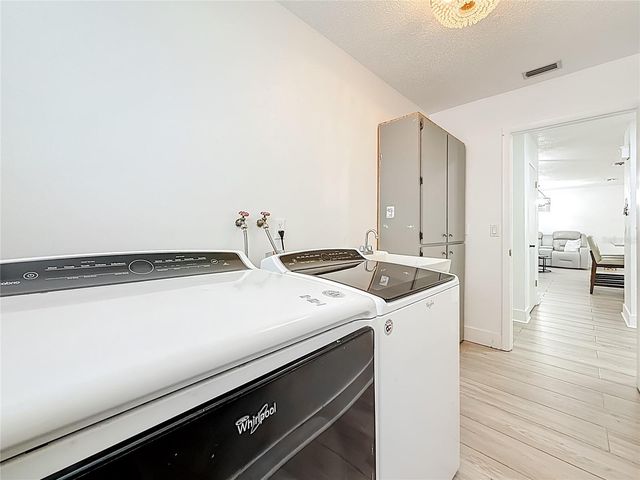 2071 BUTTERNUT CIRCLE E, Clearwater, FL 33763