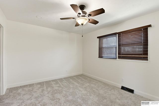 720 Leprechaun Lane, Papillion, NE 68046