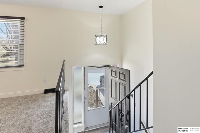 720 Leprechaun Lane, Papillion, NE 68046