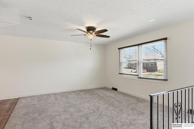 720 Leprechaun Lane, Papillion, NE 68046