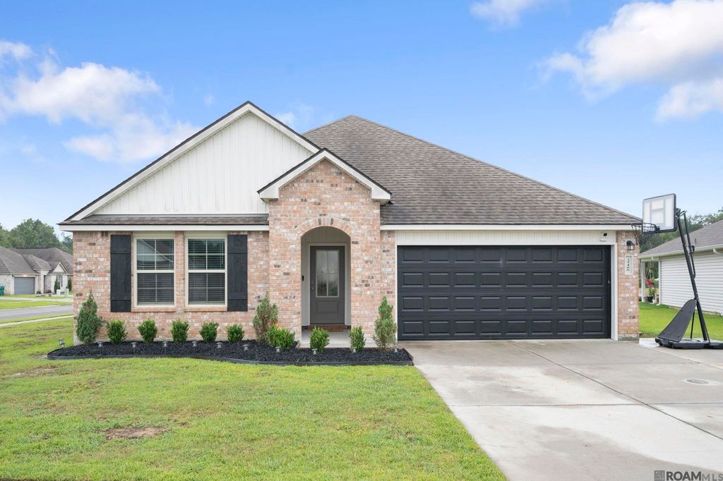 35488 Grovemont Dr, Denham Springs, LA 70706