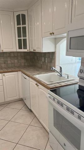 3015 N OCEAN Boulevard 14K, Fort Lauderdale, FL 33308