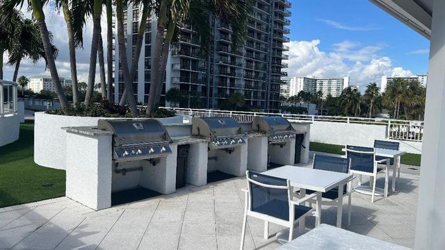 3015 N OCEAN Boulevard 14K, Fort Lauderdale, FL 33308