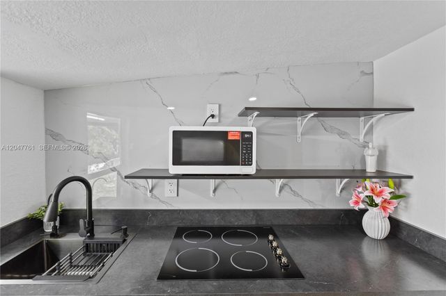 171 W 13th Street 171, Hialeah, FL 33010