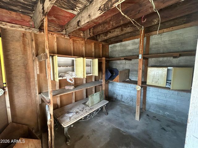 343 W ESSEX Road, Kearny, AZ 85137