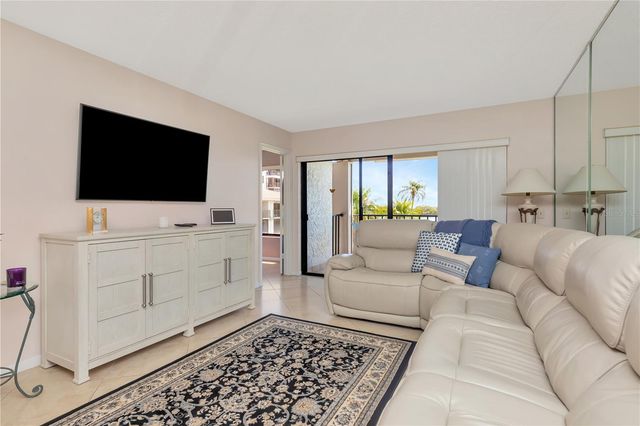 6357 BAHIA DEL MAR BOULEVARD 207, St Petersburg, FL 33715