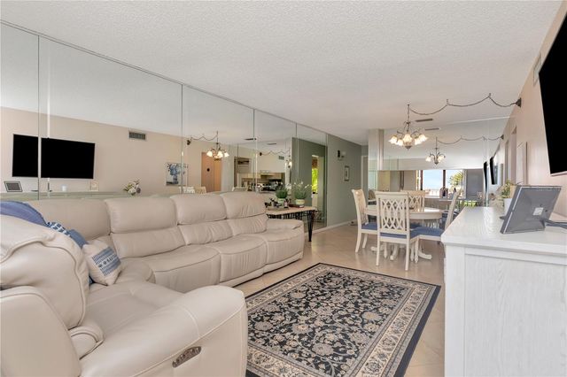 6357 BAHIA DEL MAR BOULEVARD 207, St Petersburg, FL 33715