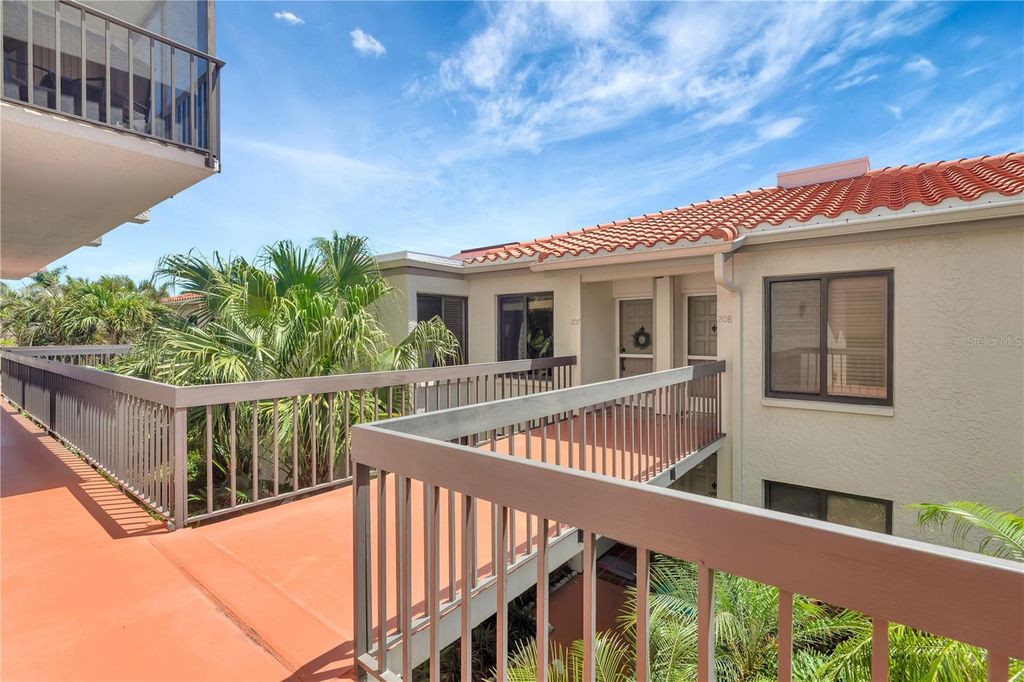 6357 BAHIA DEL MAR BOULEVARD 207, St Petersburg, FL 33715