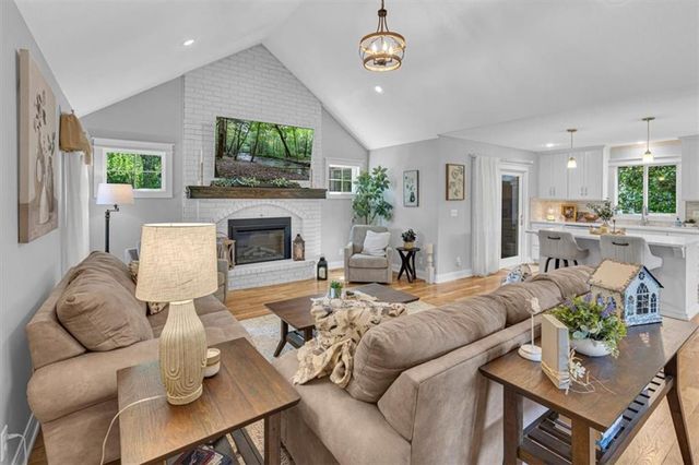 15813 Sugar Plum Road, Kearney, MO 64060
