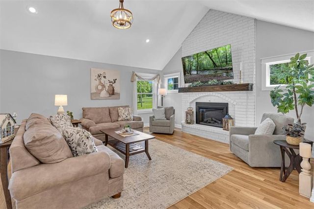 15813 Sugar Plum Road, Kearney, MO 64060