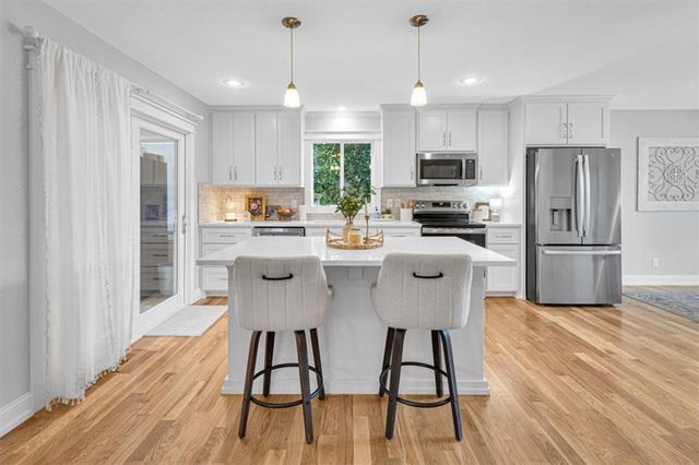 15813 Sugar Plum Road, Kearney, MO 64060