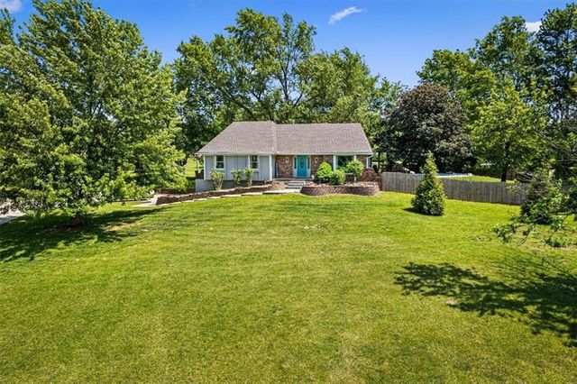 15813 Sugar Plum Road, Kearney, MO 64060