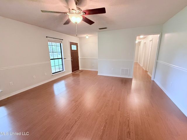 6324 Country Lane, Moss Point, MS 39562