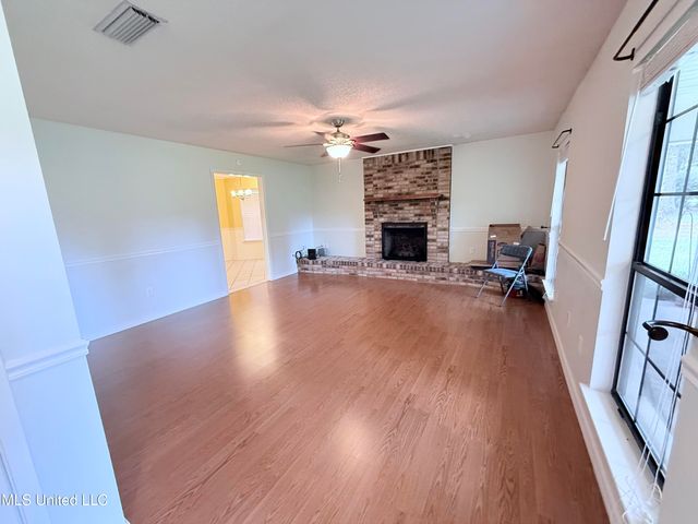 6324 Country Lane, Moss Point, MS 39562