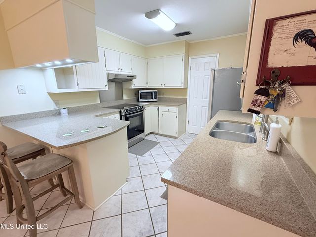 6324 Country Lane, Moss Point, MS 39562