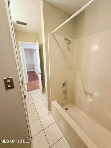 6324 Country Lane, Moss Point, MS 39562
