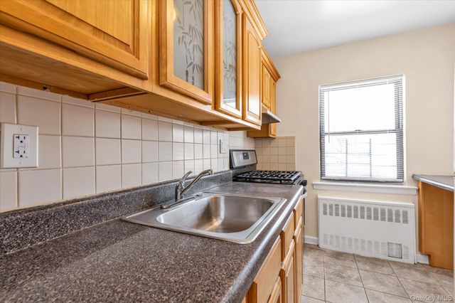 67-50 197th Street 1st Floor, Fresh Meadows, NY 11365