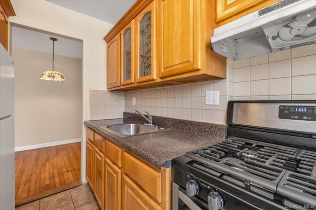 67-50 197th Street 1st Floor, Fresh Meadows, NY 11365