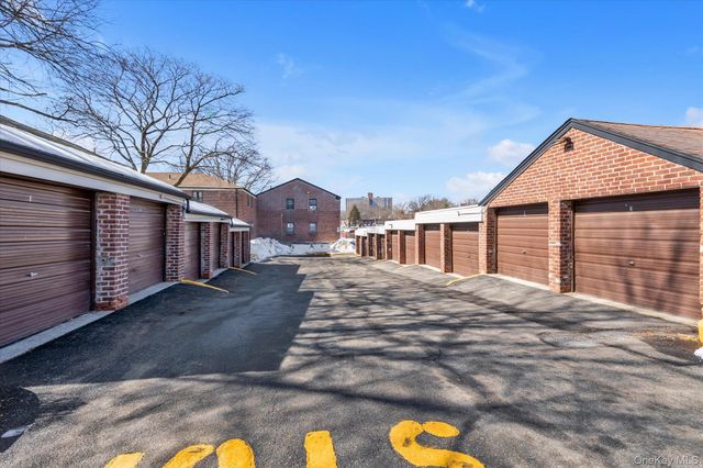 67-50 197th Street 1st Floor, Fresh Meadows, NY 11365