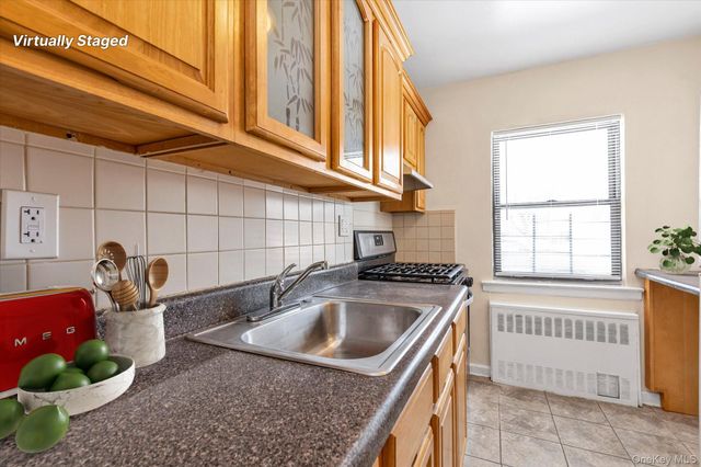 67-50 197th Street 1st Floor, Fresh Meadows, NY 11365