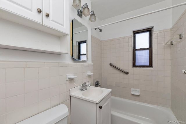 67-50 197th Street 1st Floor, Fresh Meadows, NY 11365