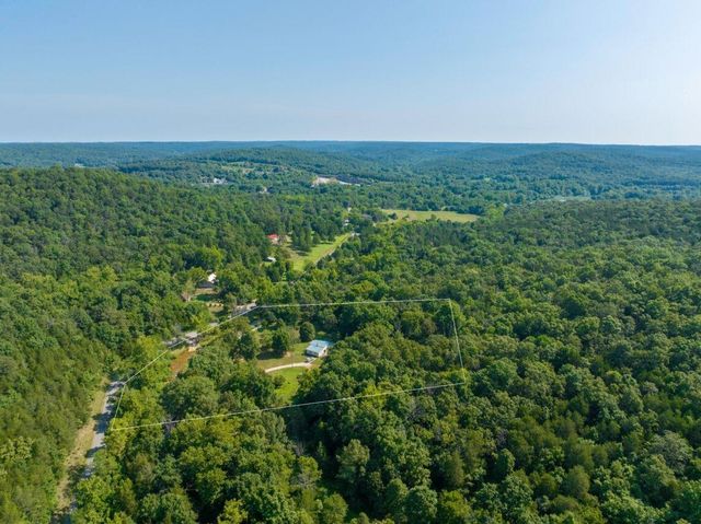 218 River Rd Road, Hardy, AR 72542