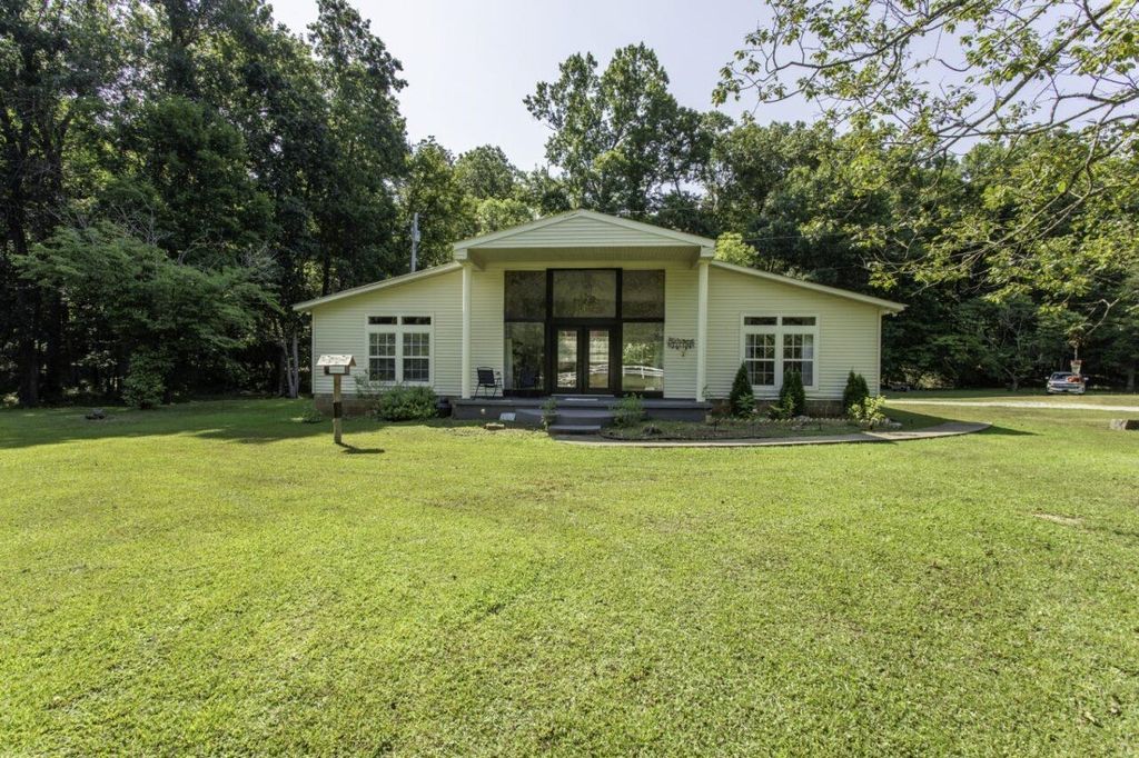 218 River Rd Road, Hardy, AR 72542