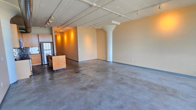 2929 Chicago Avenue 902, Minneapolis, MN 55407