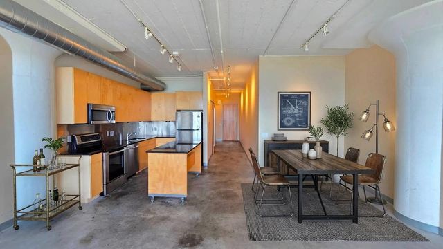 2929 Chicago Avenue 902, Minneapolis, MN 55407