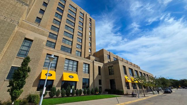 2929 Chicago Avenue 902, Minneapolis, MN 55407