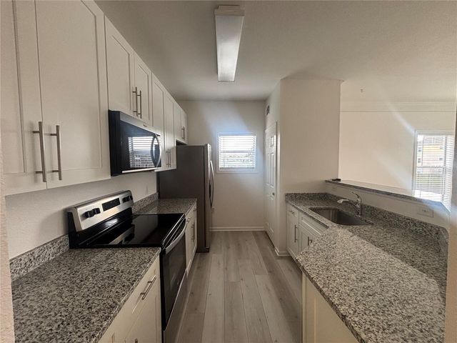 4802 51ST STREET W 322, Bradenton, FL 34210