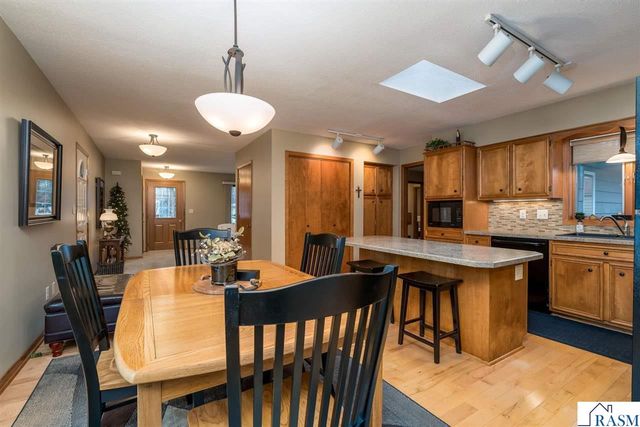 1536 James Drive, North Mankato, MN 56003