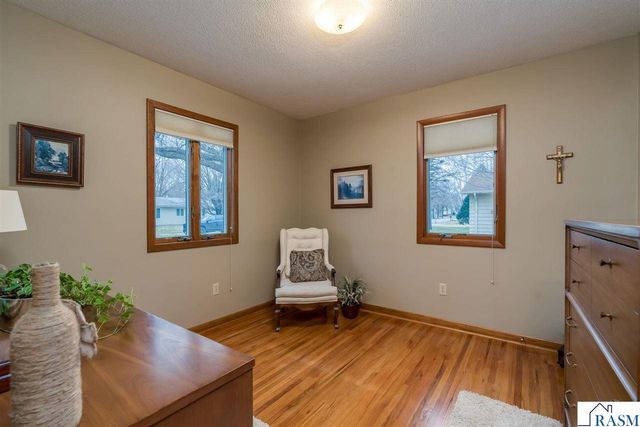 1536 James Drive, North Mankato, MN 56003