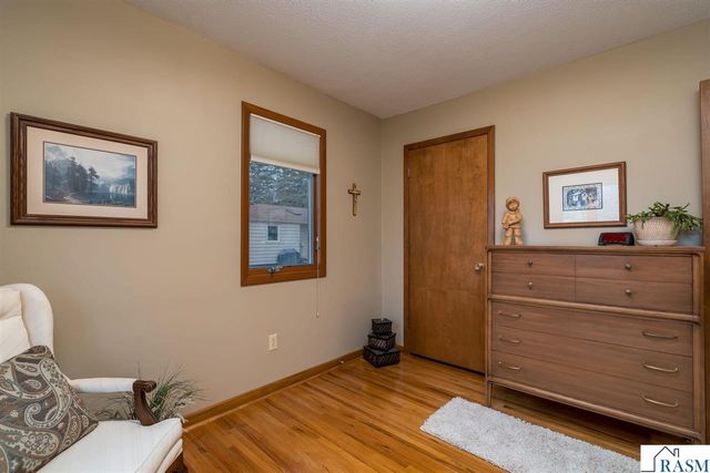 1536 James Drive, North Mankato, MN 56003