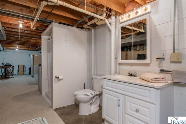 1536 James Drive, North Mankato, MN 56003