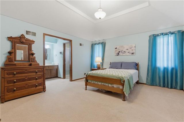 8533 Constance Street, Lenexa, KS 66215