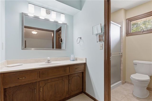 8533 Constance Street, Lenexa, KS 66215