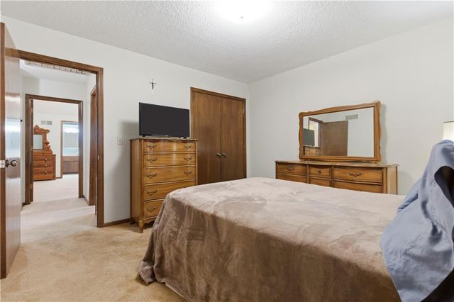 8533 Constance Street, Lenexa, KS 66215