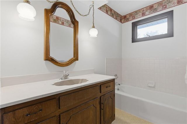8533 Constance Street, Lenexa, KS 66215