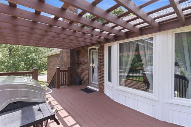 8533 Constance Street, Lenexa, KS 66215