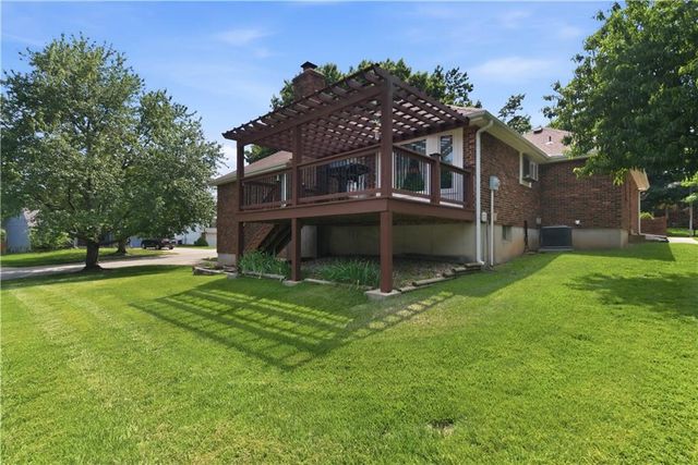 8533 Constance Street, Lenexa, KS 66215